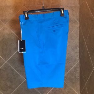 NWT Nike Golf Shorts Size 32